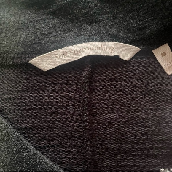 SOFT surroundings grey pocket tunic size medium VGUC - Picture 3 of 6